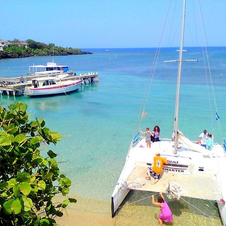 Acqua Di Mare Resort Уест Бей Екстериор снимка